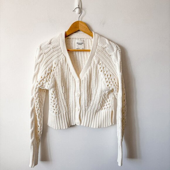 Abercrombie & Fitch Cable Knit Button Cardigan Cream White Size Small - Picture 1 of 3